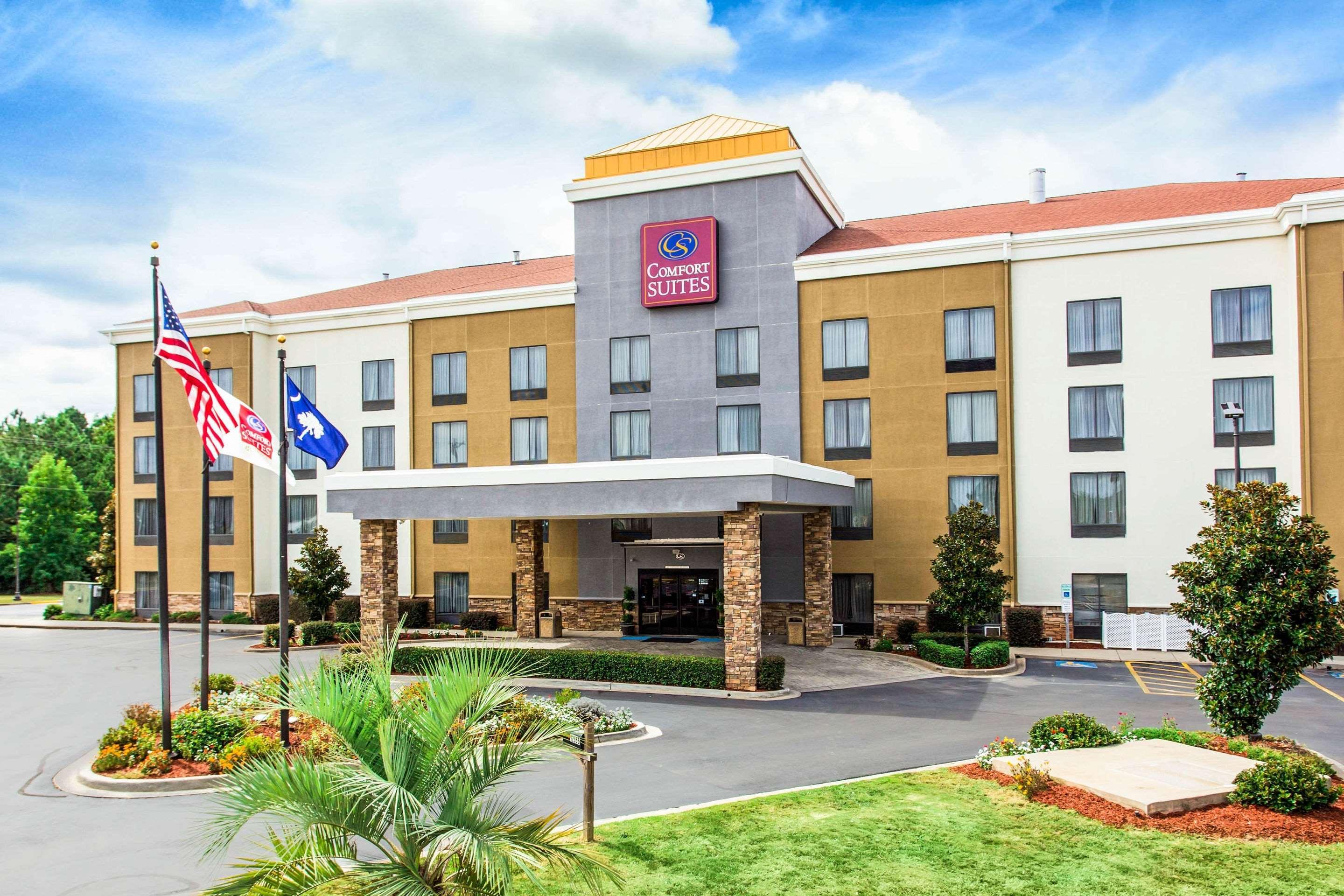 Comfort Suites Clinton Near Presbyterian College Exterior foto